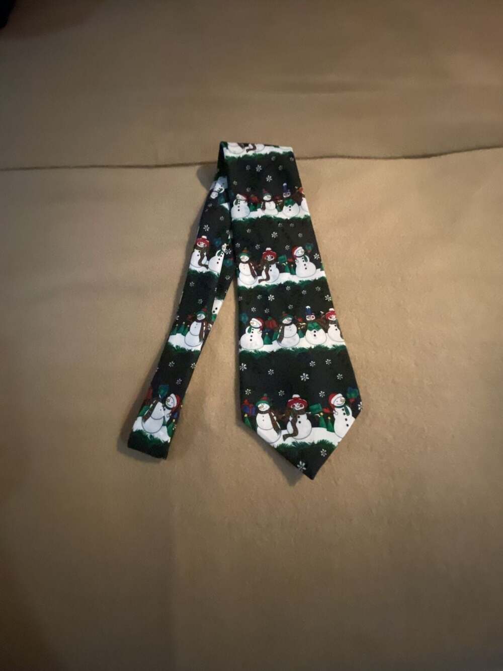 Hallmark Yule Tie Greetings Snowman Christmas Necktie